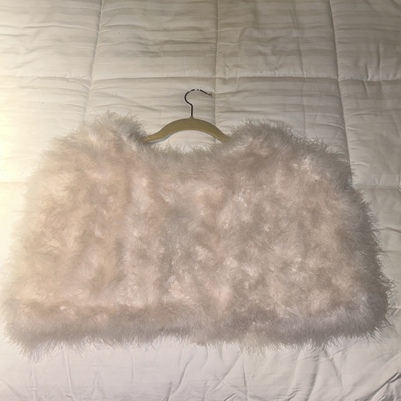 Anthropologie Blush Feathered Capelet - Picture 10 of 10